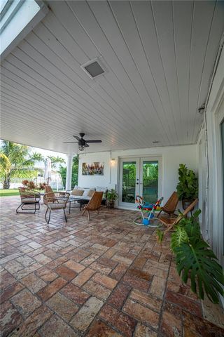 5955 SW 64th Ave, South Miami, FL 33143