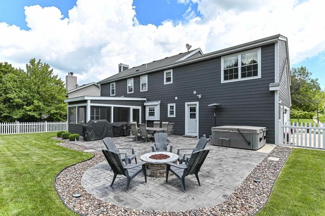 369 Indian Bend ROAD, Burlington, WI 53105
