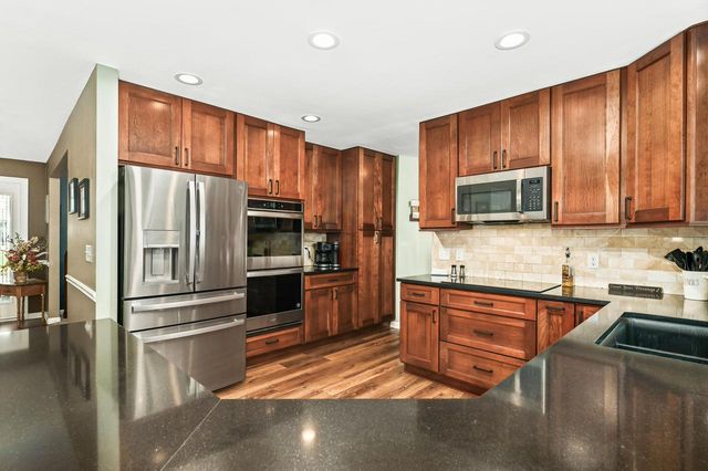 369 Indian Bend ROAD, Burlington, WI 53105