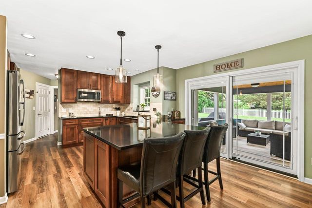 369 Indian Bend ROAD, Burlington, WI 53105