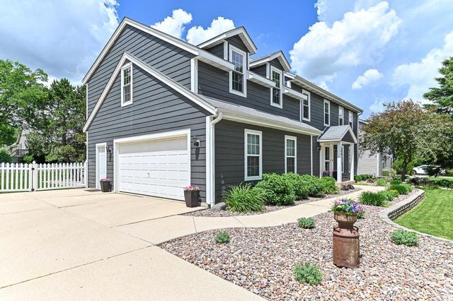 369 Indian Bend ROAD, Burlington, WI 53105