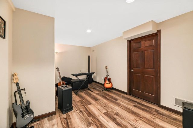 369 Indian Bend ROAD, Burlington, WI 53105