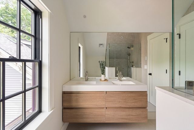 9A Mt. Auburn Street A, Cambridge, MA 02138
