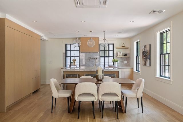 9A Mt. Auburn Street A, Cambridge, MA 02138