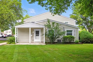 195 Thomas Court A, Bartlett, IL 60103