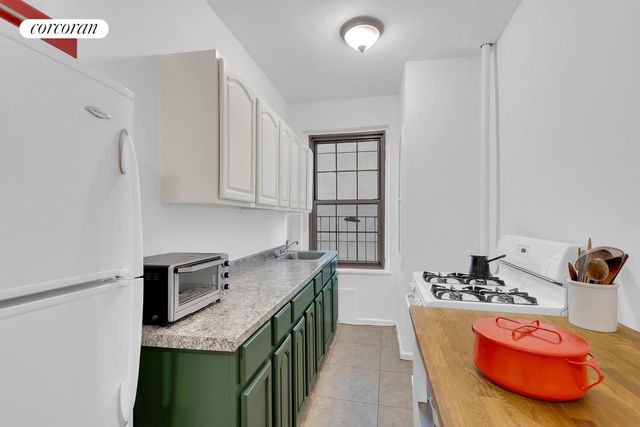 1100 GRAND CONCOURSE # 2B, New York City, NY 10456