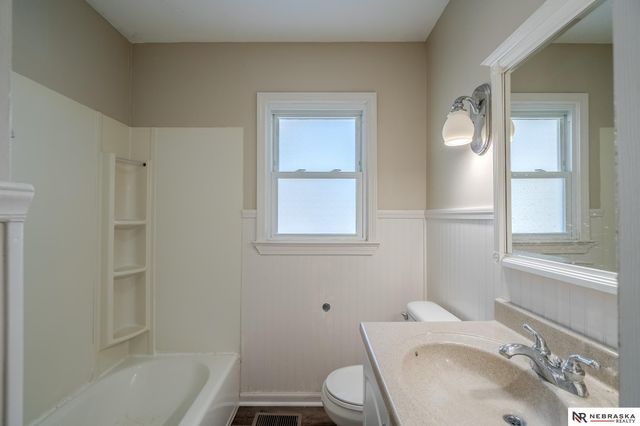 4929 N 95th Circle, Omaha, NE 68134