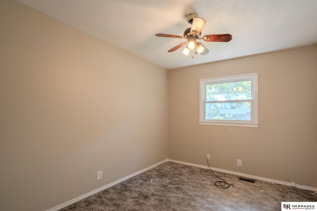 4929 N 95th Circle, Omaha, NE 68134