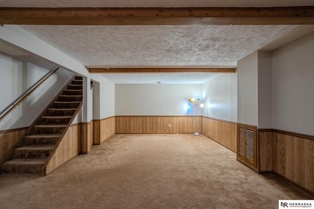 4929 N 95th Circle, Omaha, NE 68134