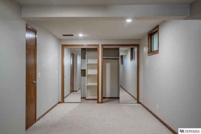 4929 N 95th Circle, Omaha, NE 68134