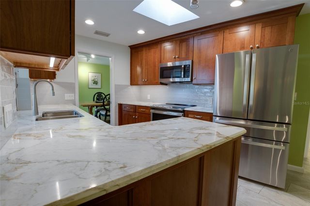 511 CRYSTAL BEACH AVENUE, Crystal Beach, FL 34681