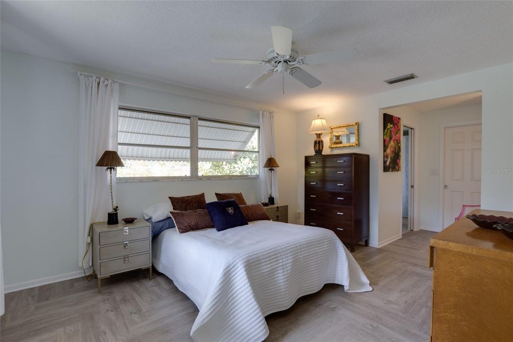 Image 12 of property listing at 511 CRYSTAL BEACH AVENUE, Crystal Beach, FL 34681