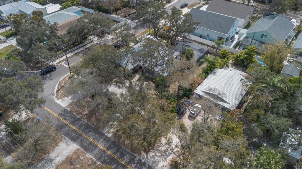 Image 20 of property listing at 511 CRYSTAL BEACH AVENUE, Crystal Beach, FL 34681