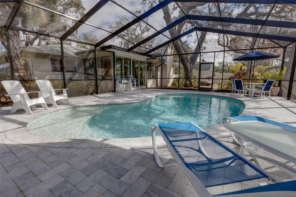 Image 7 of property listing at 511 CRYSTAL BEACH AVENUE, Crystal Beach, FL 34681