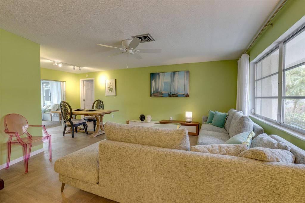 Image 9 of property listing at 511 CRYSTAL BEACH AVENUE, Crystal Beach, FL 34681