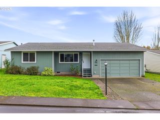 1020 Se FIR GROVE Loop, Hillsboro, OR 97123