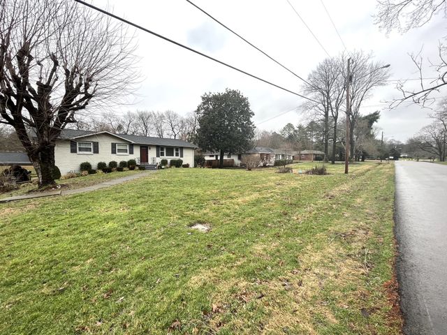 9008 Forest Lawn Dr, Brentwood, TN 37027