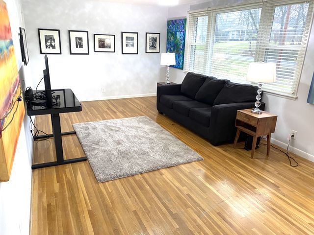 9008 Forest Lawn Dr, Brentwood, TN 37027