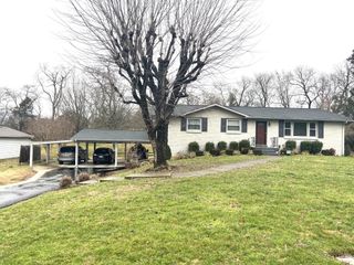 9008 Forest Lawn Dr, Brentwood, TN 37027