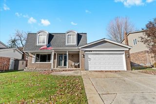 9469 Baywood Drive, Plymouth, MI 48170