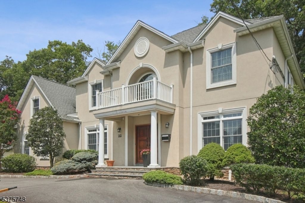 22 Symington Ave, Livingston Twp., NJ 07039