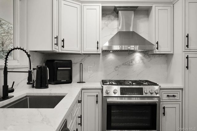 29 Meadow Lane, Chappaqua, NY 10514