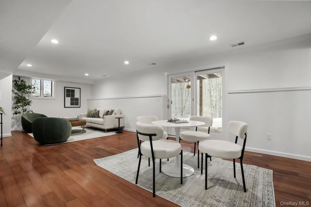 29 Meadow Lane, Chappaqua, NY 10514