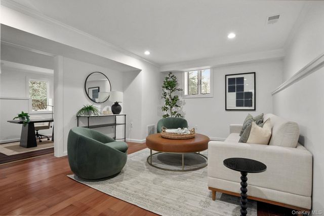 29 Meadow Lane, Chappaqua, NY 10514