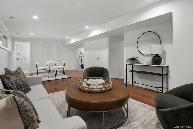 29 Meadow Lane, Chappaqua, NY 10514