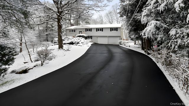 29 Meadow Lane, Chappaqua, NY 10514