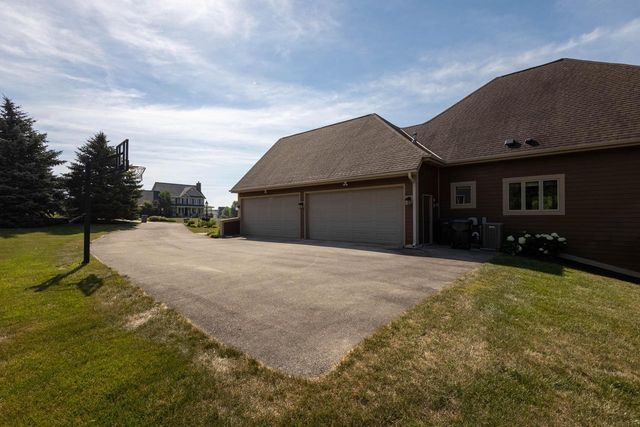 N60W27257 Trappers RUN, Sussex, WI 53089