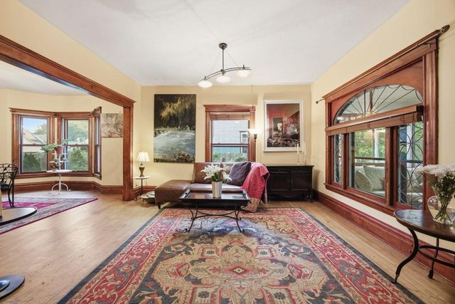 3501 10th Avenue S, Minneapolis, MN 55407