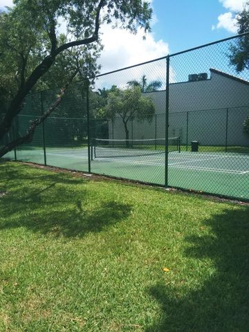 9727 N New River Canal Road 629, Plantation, FL 33324