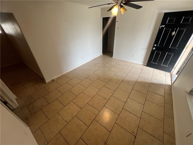 4926 Bayou St, Corpus Christi, TX 78416