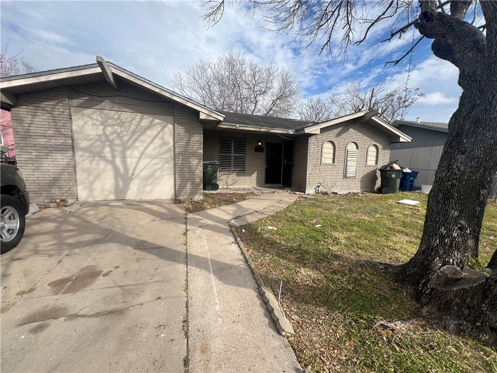 4926 Bayou St, Corpus Christi, TX 78416