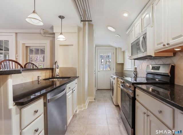 410 Wilton Road West North, Ridgefield, CT 06877