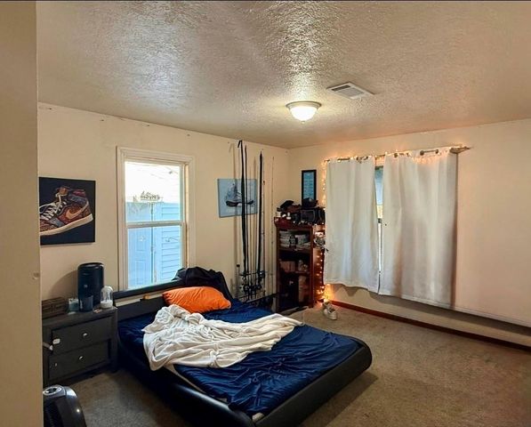 700 E Wallisville Road, Highlands, TX 77562