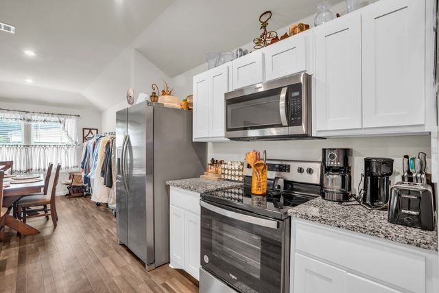 3635 Chestnut Oak Drive, Dallas, TX 75253