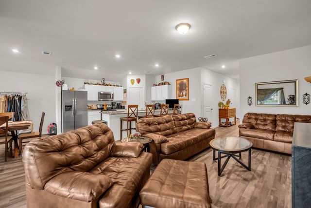 3635 Chestnut Oak Drive, Dallas, TX 75253