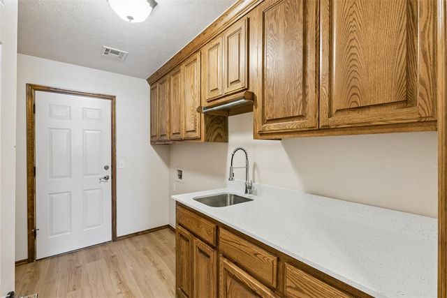 2613 Jefferson Drive, Moore, OK 73160
