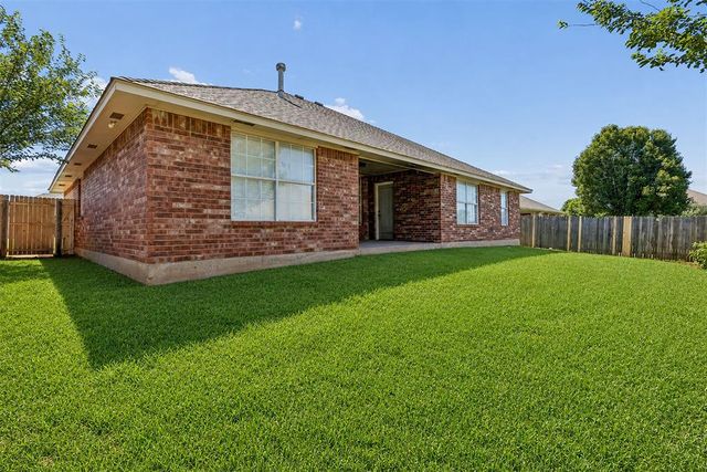2613 Jefferson Drive, Moore, OK 73160