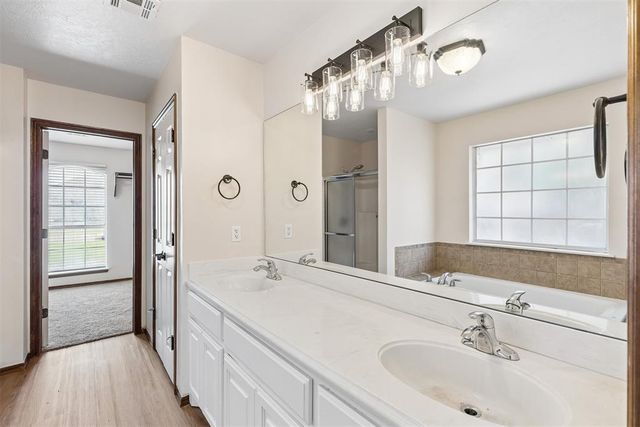 2613 Jefferson Drive, Moore, OK 73160