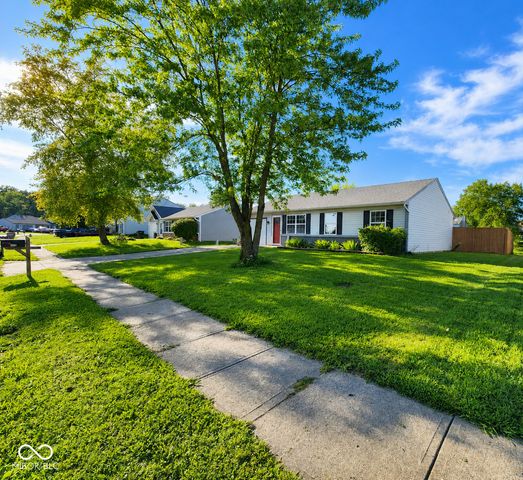 134 Meadow Creek South Drive, Whiteland, IN 46184