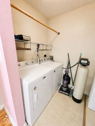 134 Meadow Creek South Drive, Whiteland, IN 46184