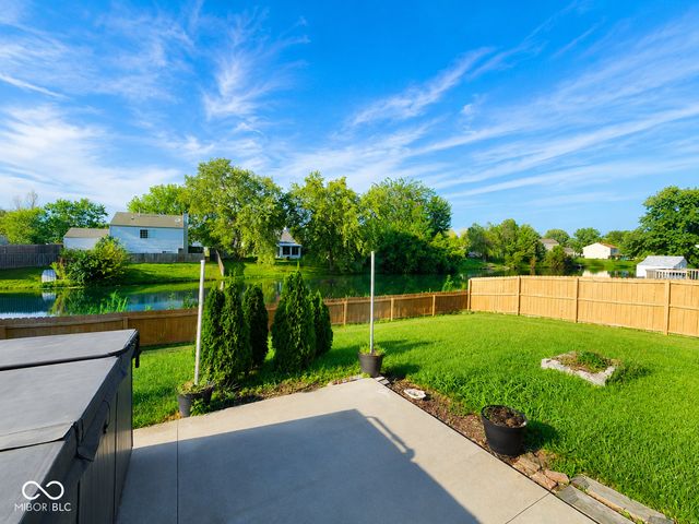 134 Meadow Creek South Drive, Whiteland, IN 46184