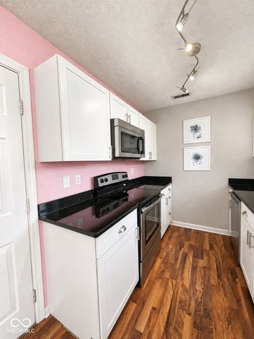 134 Meadow Creek South Drive, Whiteland, IN 46184