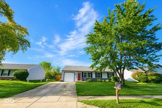134 Meadow Creek South Drive, Whiteland, IN 46184
