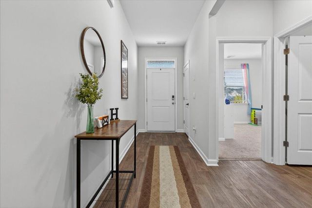 133 Cloverleaf Street, Summerville, SC 29483