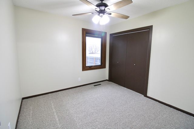 2547 AVENUE H, Council Bluffs, IA 51501