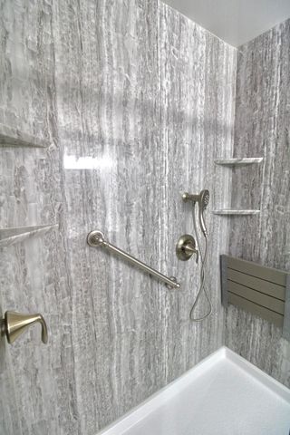 2547 AVENUE H, Council Bluffs, IA 51501